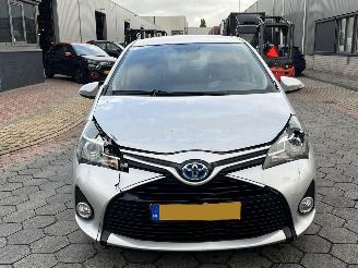 Toyota Yaris 1.5 Hybrid Trend Bi-Tone picture 2