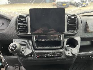 Peugeot Boxer 2.2 BlueHDi 140 S&S L2H2 3.3t picture 19