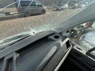 Volkswagen Crafter 35 2.0 TDI L3H3 Highline 177PK AUTOMAAT picture 10