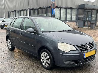 Volkswagen Polo 1.4-16V Optive picture 3