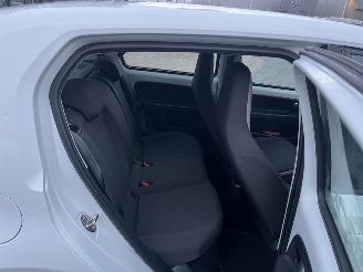Volkswagen Up! 1.0 picture 11