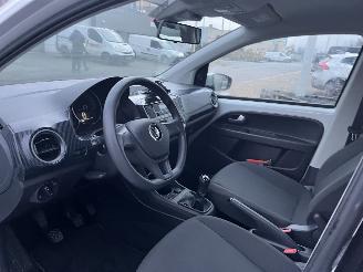 Volkswagen Up! 1.0 picture 13