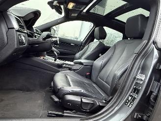 BMW 3-serie 320i xDrive High Executive picture 9