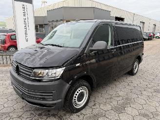damaged commercial vehicles Volkswagen Transporter 2.0 TDI L1H1 2020/11