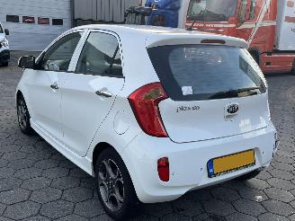 Kia Picanto 1.0 CVVT Design Edition picture 6