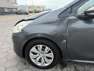 Peugeot 208 1.4 VTi Active picture 7