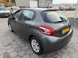 Peugeot 208 1.4 VTi Active picture 6