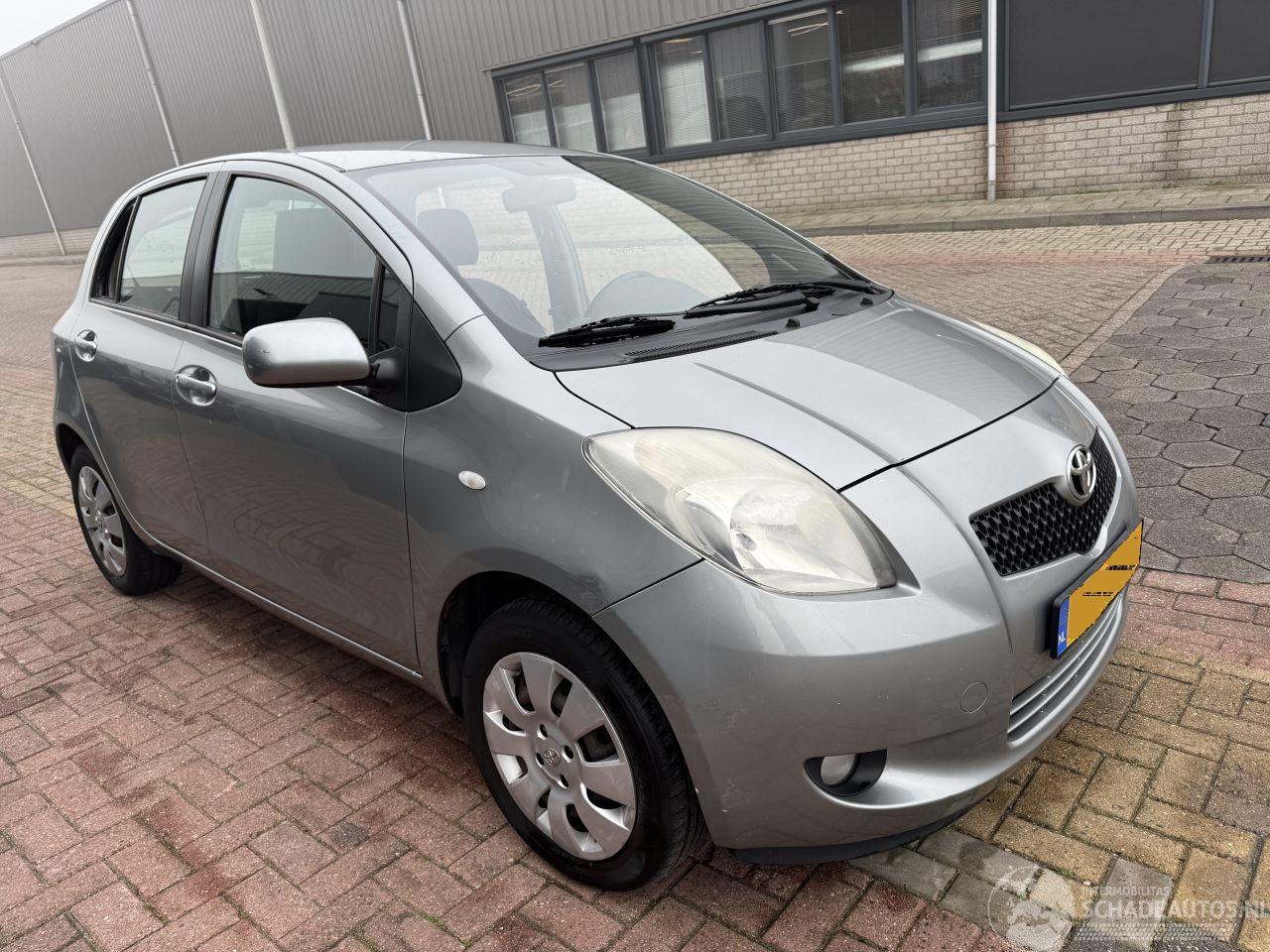 Toyota Yaris 1.0 VVTi Terra