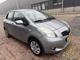 Vaurioauto  passenger cars Toyota Yaris 1.0 VVTi Terra 2006/4