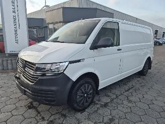 damaged commercial vehicles Volkswagen Transporter T6 150pk automaat 2024/8