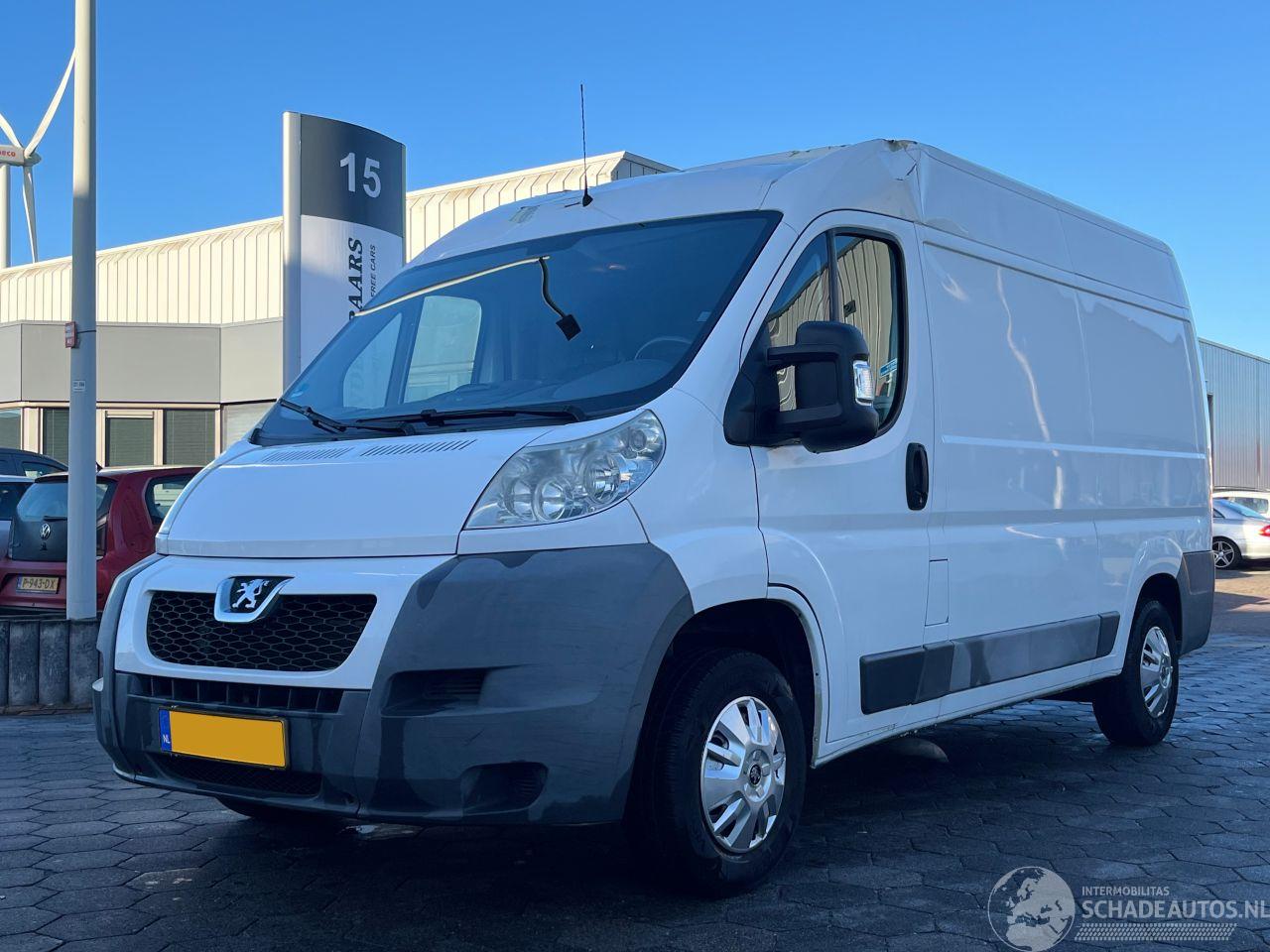 Peugeot Boxer 335 2.2 HDI L2H2