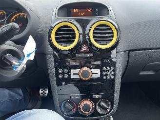 Opel Corsa 1.4-16V Color Edition picture 16