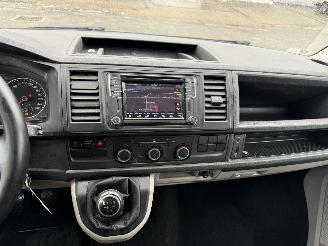 Volkswagen Transporter 2.0 TDI L1H2 Highline picture 17