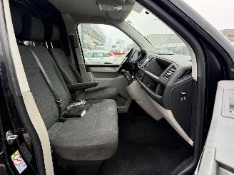 Volkswagen Transporter 2.0 TDI L1H2 Highline picture 13