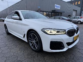 Schadeauto BMW 5-serie 520i High Executive Edition 2021/1