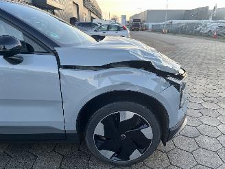 Volvo EX30 Single Motor Extended Range Plus 69 kWh picture 11