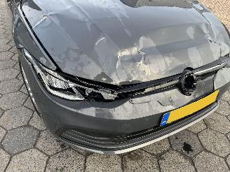 Volkswagen Golf 1.0 eTSI Life Business picture 10