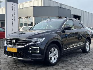 Schadeauto Volkswagen T-Roc 1.5 TSI Sport AUTOMAAT 2020/10