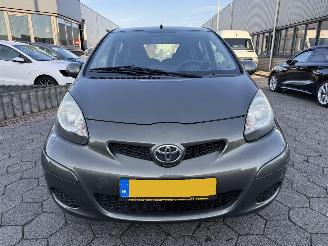 Toyota Aygo 1.0-12V Aspiration Green picture 2