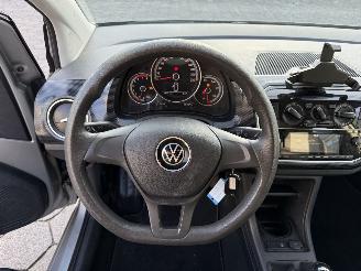 Volkswagen Up! 1.0 picture 18