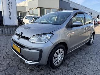 Vaurioauto  passenger cars Volkswagen Up! 1.0 2021/8