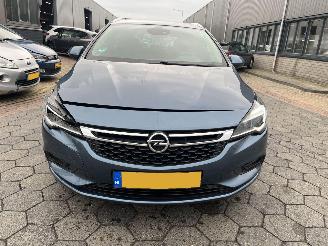 Opel Astra Sports Tourer 1.4 Innovation picture 2