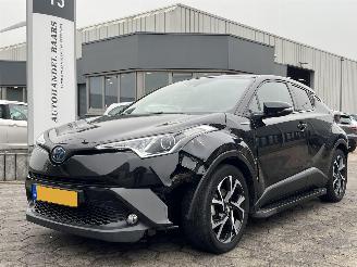 Damaged car Toyota C-HR 1.8 Hybrid Style 2019/5