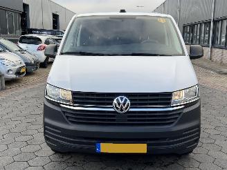 Volkswagen Transporter 2.0 TDI L2H1 28 Economy Business picture 2