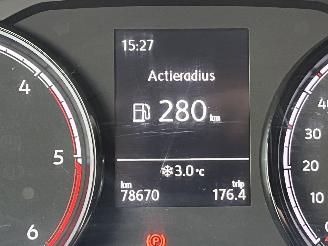 Volkswagen Transporter 2.0 TDI L2H1 28 Economy Business picture 16