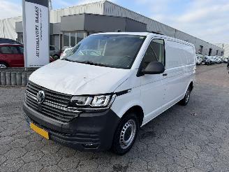 uszkodzony samochody ciężarowe Volkswagen Transporter 2.0 TDI L2H3 32 Comfortline 2023/7
