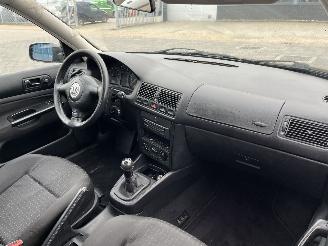 Volkswagen Golf 1.8-5V Highline picture 10