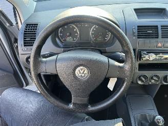 Volkswagen Polo 1.2 Optive picture 17