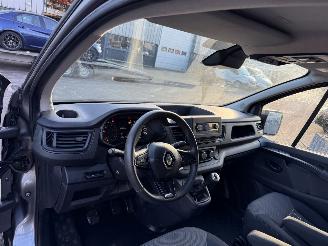 Renault Trafic 2.0 dCi 110 T30 L2H1 Comfort picture 16