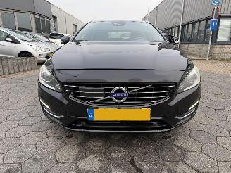 Volvo V-60 2.4 D6 AWD Plug-In Hybrid Summum picture 2