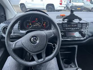 Volkswagen Up! 1.0 picture 10
