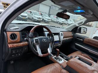 Toyota Tundra 5.7 V8 Double Cab picture 16