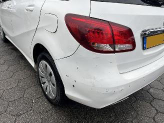 Mercedes B-klasse 220 d Ambition AUTOMAAT picture 9