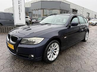 Damaged car BMW 3-serie Touring 318i Business Line 2009/1