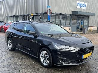 Ford Focus Wagon 1.0 EcoBoost Hybrid Connected picture 3