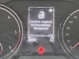 Volkswagen Transporter 2.0 TDI L2H1 28 picture 17