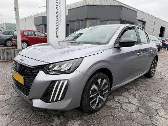 krockskadad bil auto Peugeot e-208 EV Active 50 kWh 2024/5