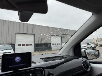 Volkswagen Up! 1.0 high up! BlueMotion picture 11