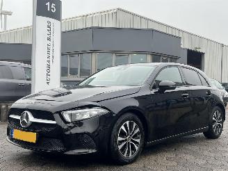 krockskadad bil auto Mercedes A-klasse 180 Business Solution AUTOMAAT 2021/2