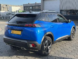 Peugeot 2008 1.2 Hybrid 136 GT picture 6