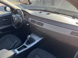 BMW 3-serie 318i picture 9