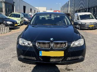 BMW 3-serie 318i picture 2