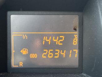 Toyota iQ 1.0 VVTi Aspiration picture 16