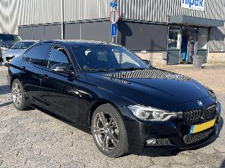 BMW 3-serie 320i Corporate Lease High Executive picture 3