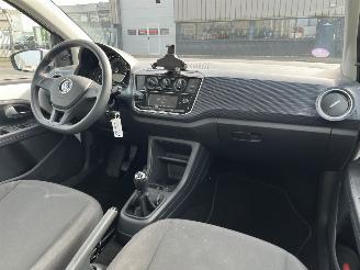 Volkswagen Up! 1.0 picture 14