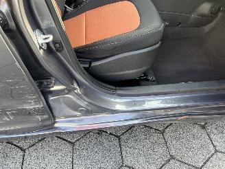 Hyundai I-10 1.0i i-Motion Comfort picture 8